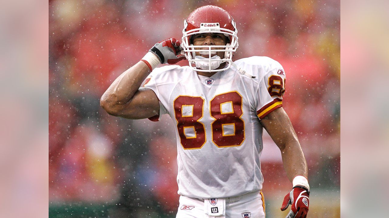 Tony Gonzalez's Hall of Fame career vaulted the NFL's tight end