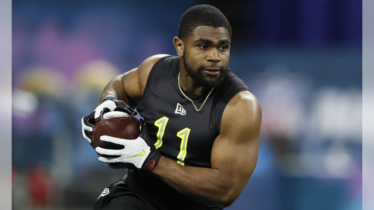 RB Clyde Edwards-Helaire, Five Things to Know about the Chiefs First-Round  Pick