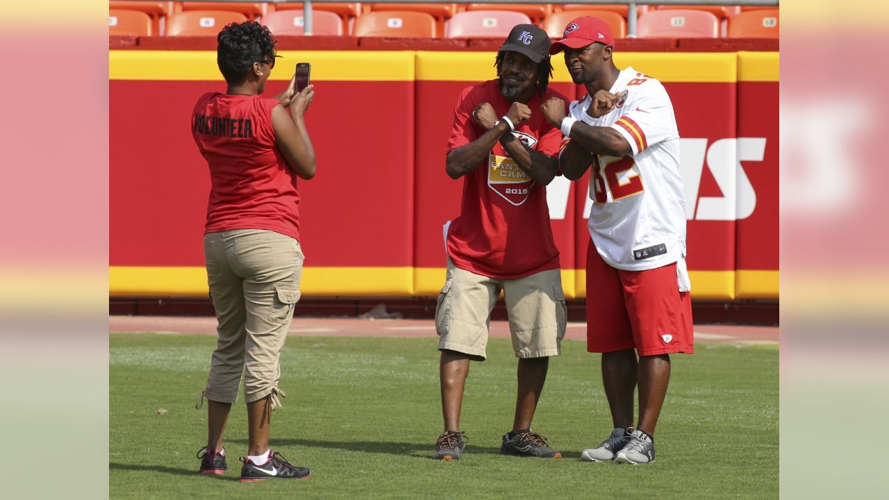 Chiefs to host youth football camp with Will Shields