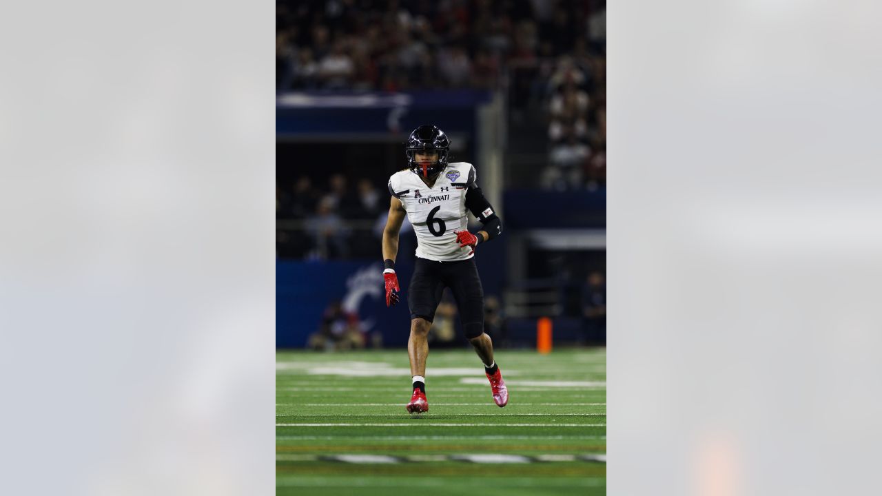 Cook Selected by Chiefs in Round 2 - University of Cincinnati Athletics