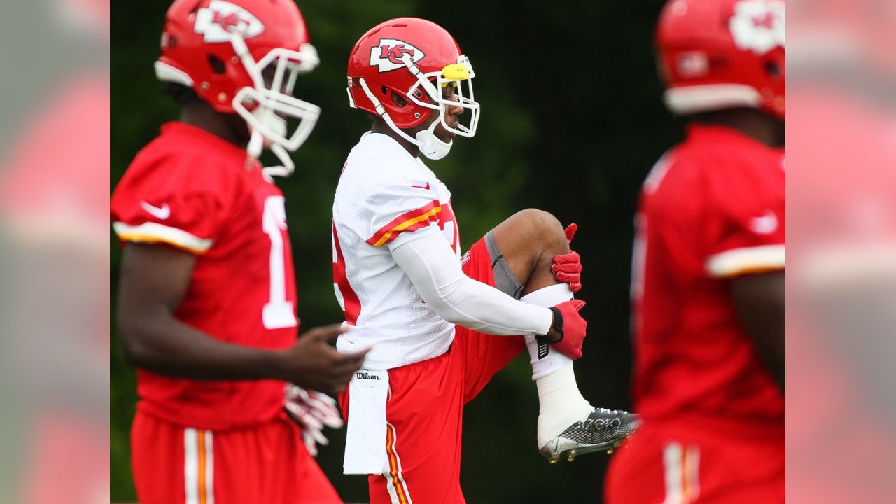 Kansas City Chiefs defensive back Eric Berry (29) during warm-ups before  the start of an NFL football game in Kansas City, Mo., Thursday, Dec. 13,  2018. (AP Photo/Reed Hoffmann Stock Photo - Alamy