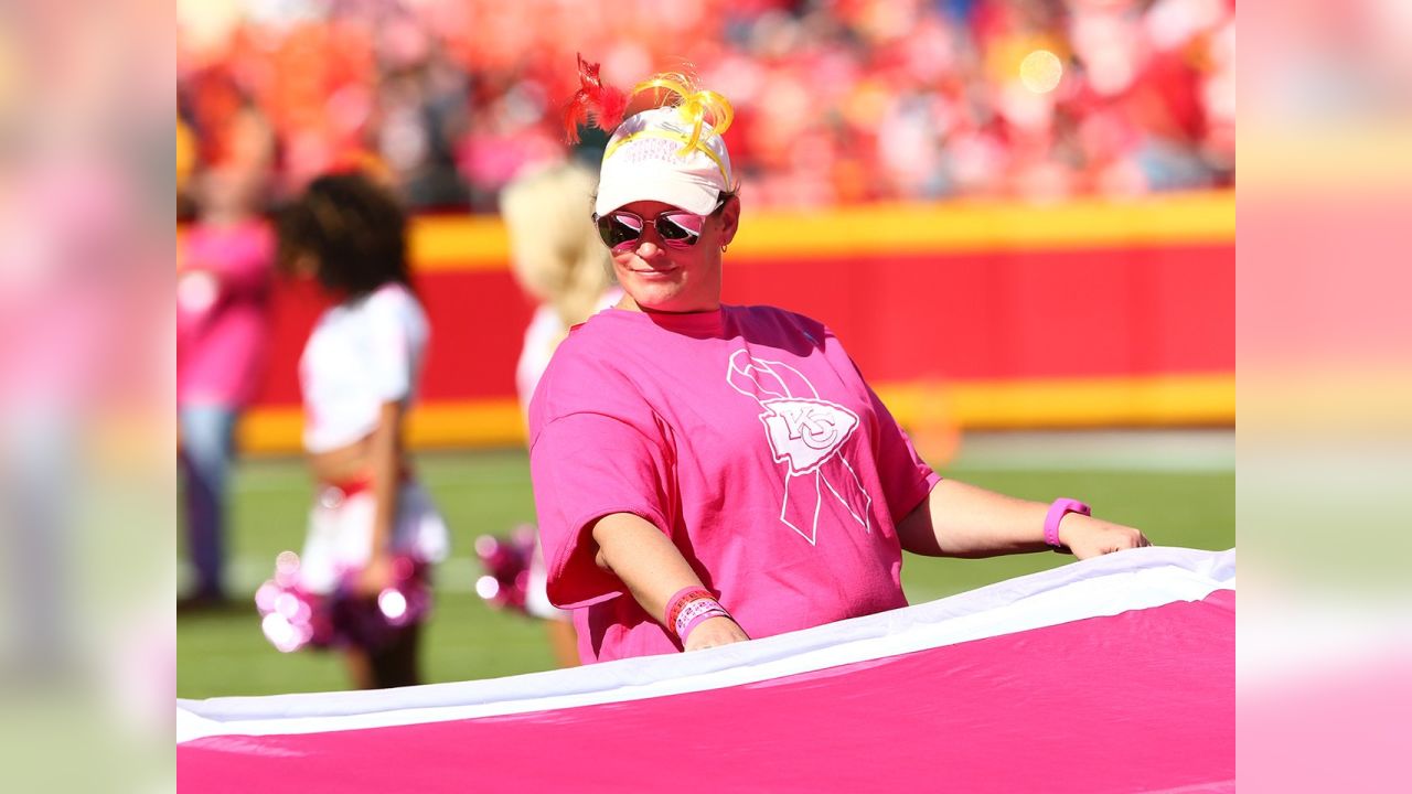 Kansas City Chiefs I wear pink for Breast Cancer Awareness t-shirt by  To-Tee Clothing - Issuu