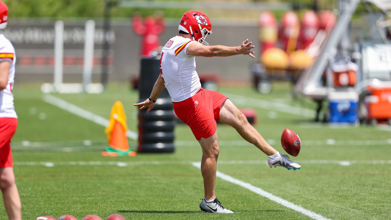 Notebook: Chiefs Open Rookie Minicamp with Draft Class Learning the Ropes -  Chiefs Digest