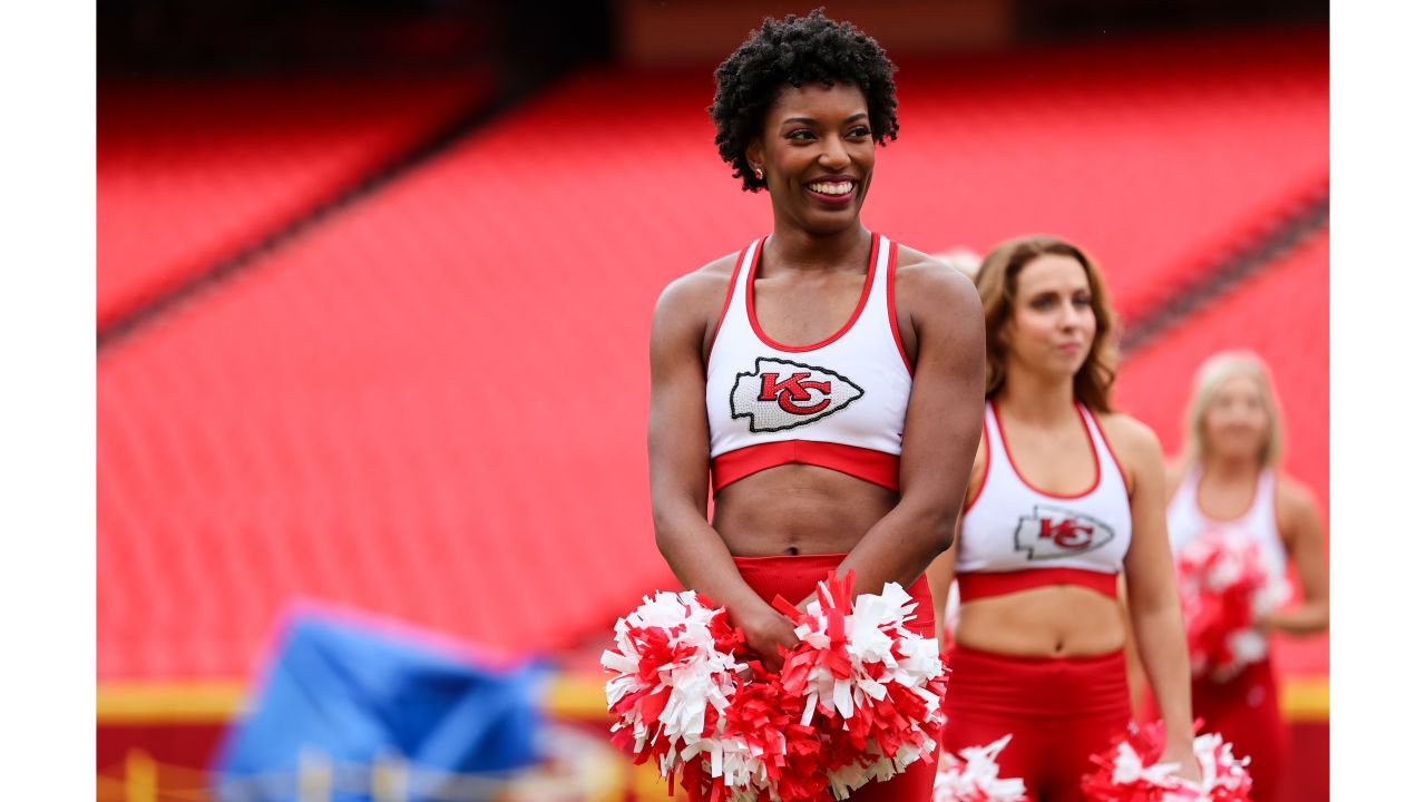 Kansas City Chiefs Cheerleaders Photos from Week 3 – Ultimate