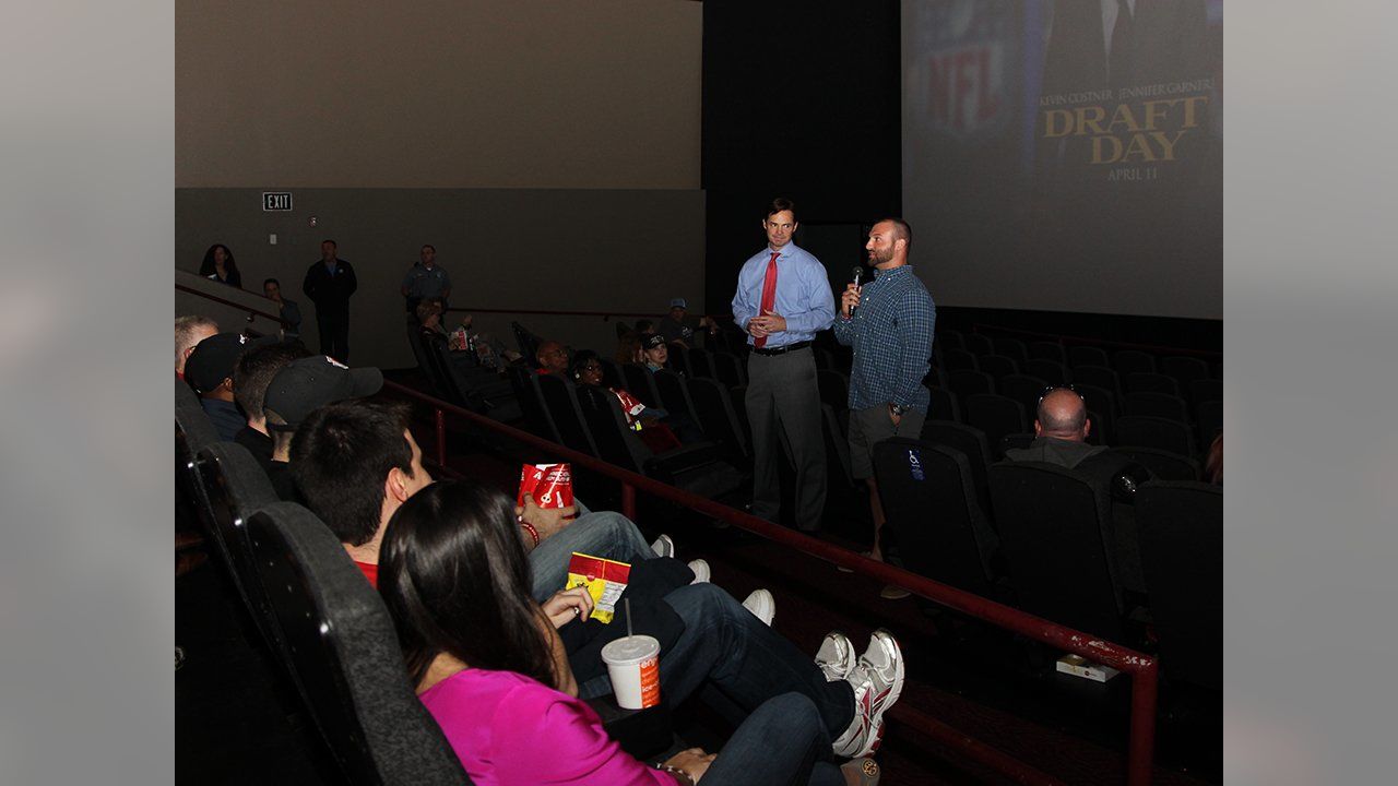 Jennifer Garner & Kevin Costner At 'Draft Day' Premiere In Cleveland