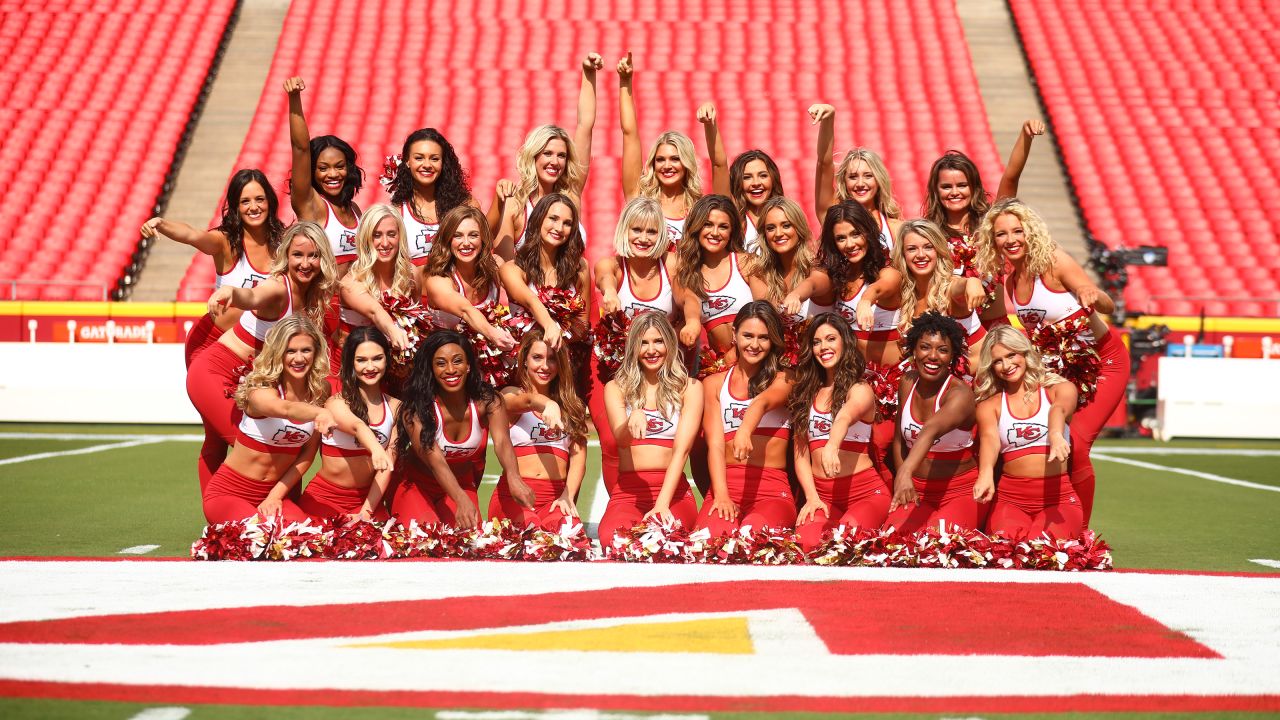 Photos: Chiefs Cheer and Entertainment from Week 2 vs. Los Angeles