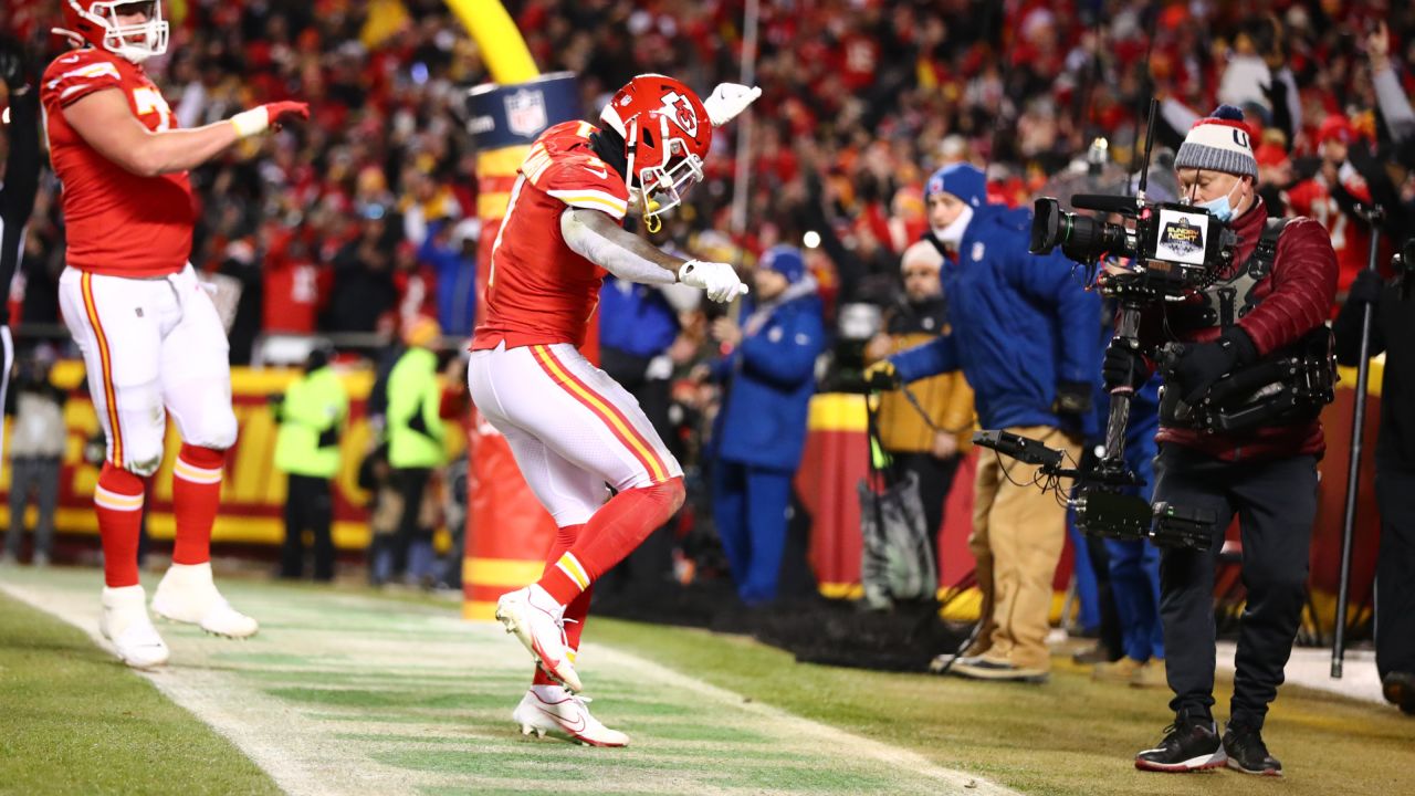 Photo Gallery: Chiefs vs. Steelers Game Action