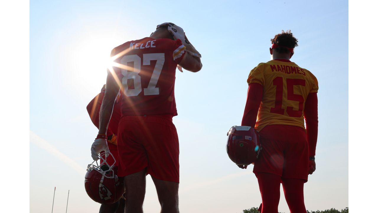 Kansas City Chiefs tight end Travis Kelce arrives at NFL football training  camp Monday, Aug. 15, 2022, in St. Joseph, Mo. (AP Photo/Charlie Riedel  Stock Photo - Alamy