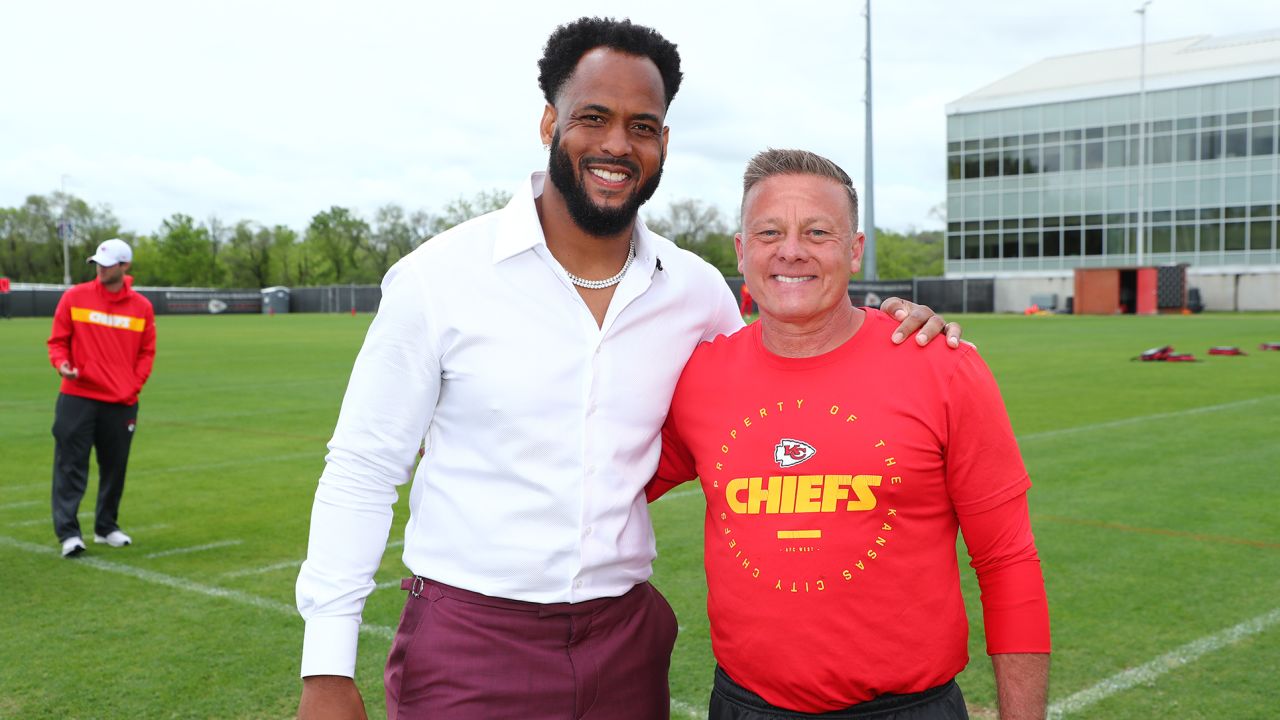 Kansas City Chiefs on X: We have signed Derrick Johnson to a one-day  contract. The franchise leader in tackles will retire as a Chief.  Congratulations, @superdj56! #ChiefsKingdom  / X