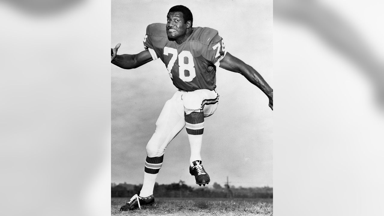 Shelby to Immortalize Football Hall of Famer Bobby Bell. Here's How.