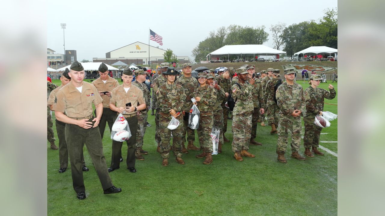 Photos: Raiders host military members for a day at Training Camp