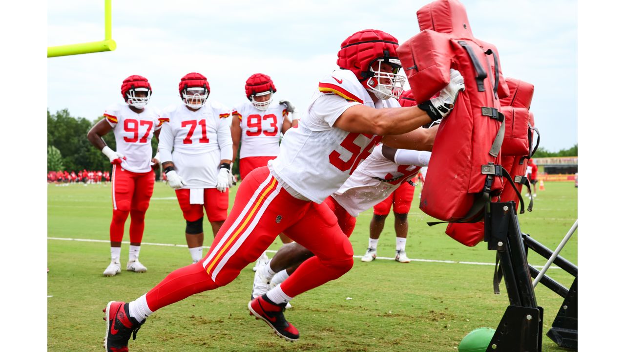 KANSAS CITY, MO - AUGUST 27: Kansas City Chiefs defensive end Malik Herring  (97) before the snap