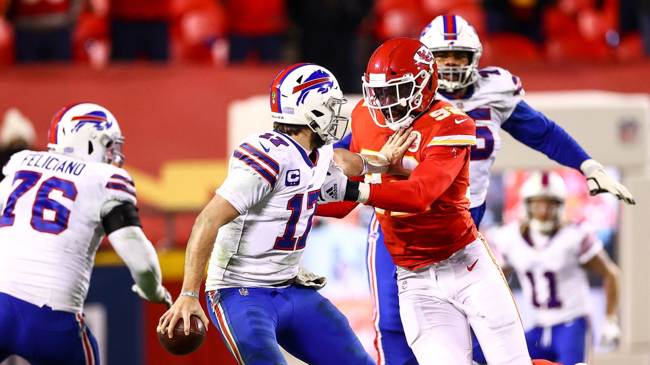 Photos: The Best Moments in Chiefs vs. Bills History