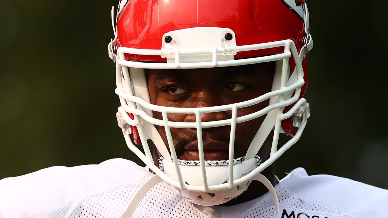 Kansas City Chiefs wide receiver Mecole Hardman catches a ball during NFL  football training camp Monday, Aug. 1, 2022, in St. Joseph, Mo. (AP  Photo/Charlie Riedel Stock Photo - Alamy