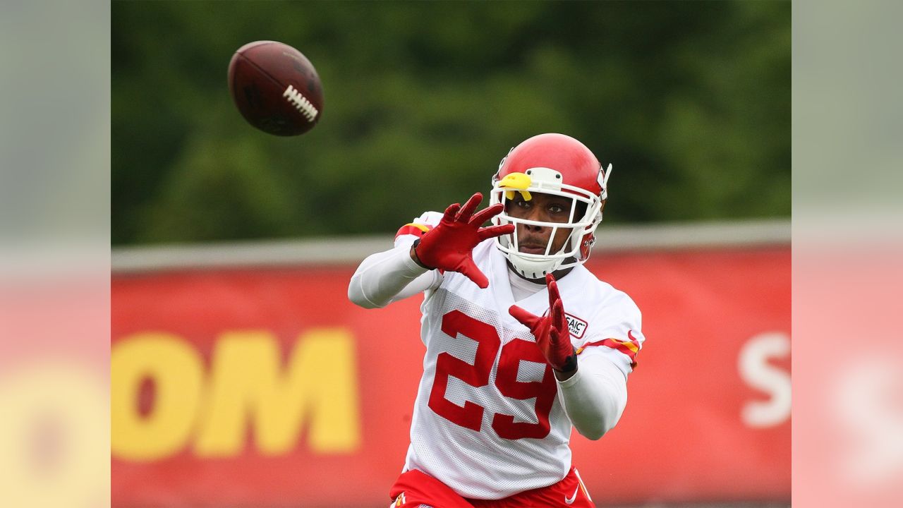 Kansas City Chiefs defensive back Eric Berry (29) during warm-ups before  the start of an NFL football game in Kansas City, Mo., Thursday, Dec. 13,  2018. (AP Photo/Reed Hoffmann Stock Photo - Alamy