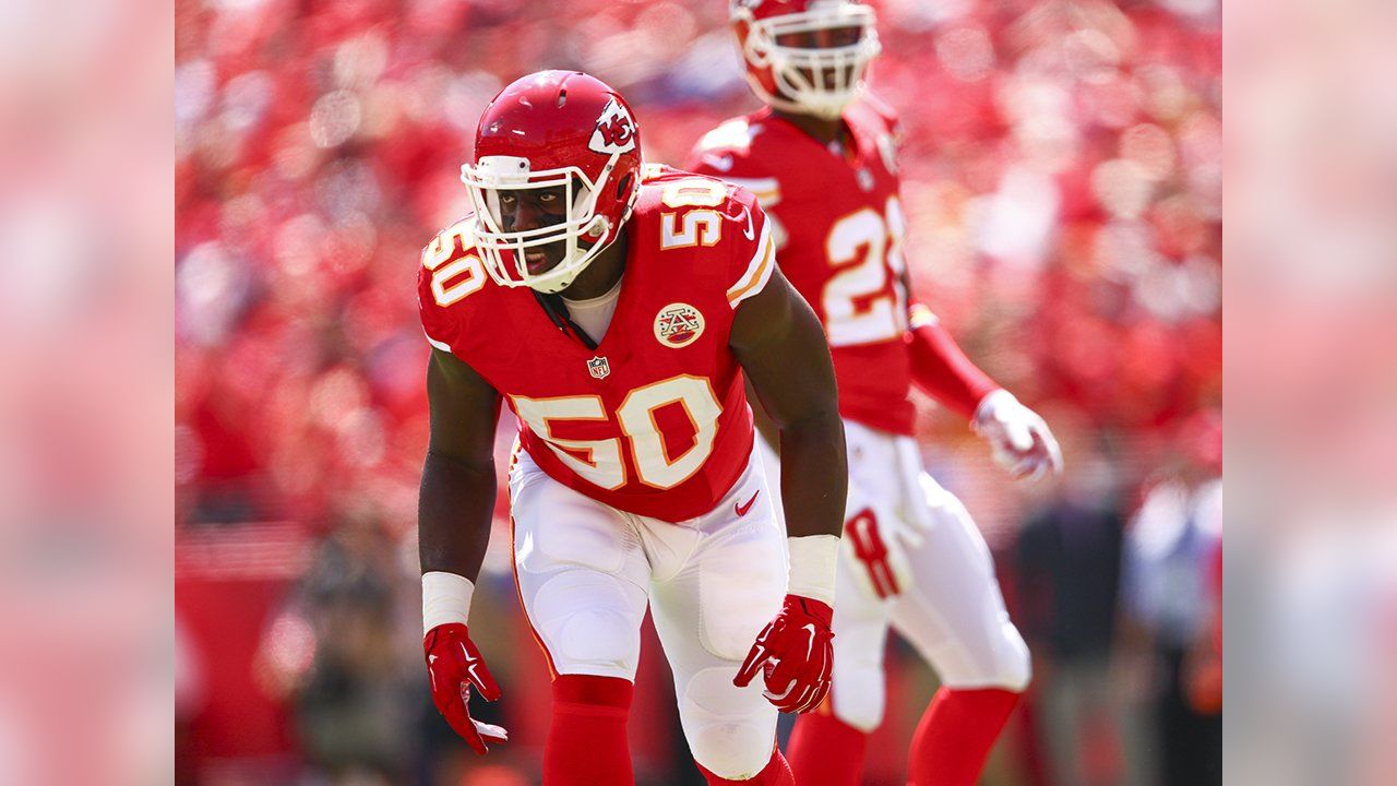 Justin Houston is the Chiefs' strong, silent star LB - Sports Illustrated