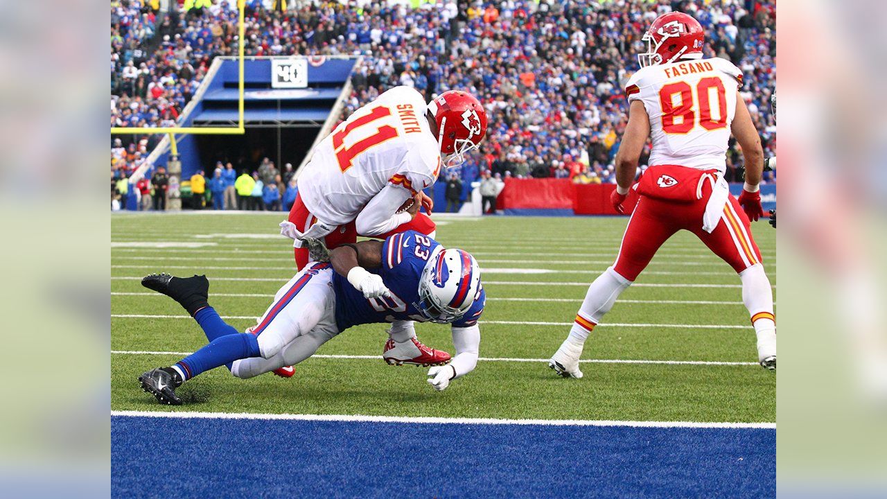 7,285 Bills V Chiefs Stock Photos, High-Res Pictures, and Images