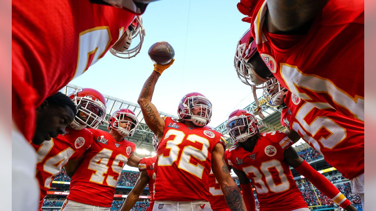 Photo Gallery: Super Bowl Jersey Photo Day  Kansas city chiefs football, Super  bowl, Chiefs football