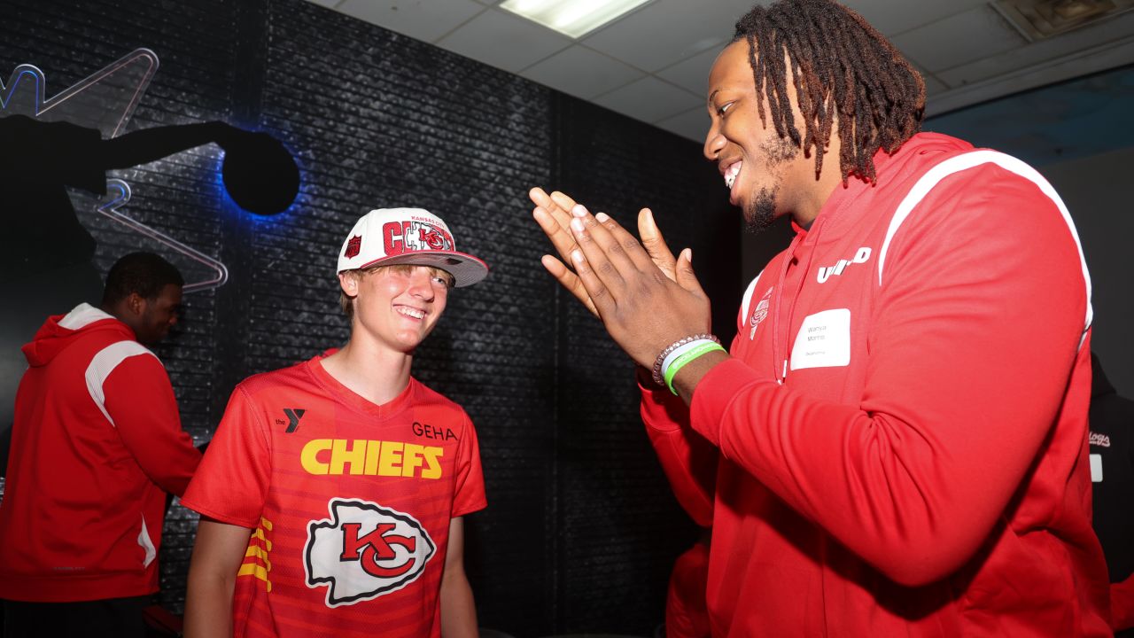 Rookie Club Goes Bowling with Chiefs Flag Youth