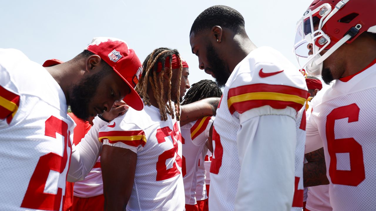 The Chiefs … basketball team? KCQ explores the team's once popular  offseason pastime