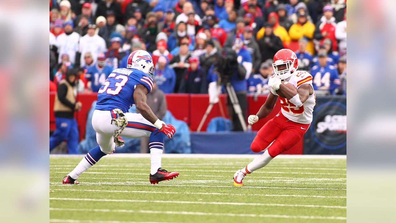 7,285 Bills V Chiefs Stock Photos, High-Res Pictures, and Images