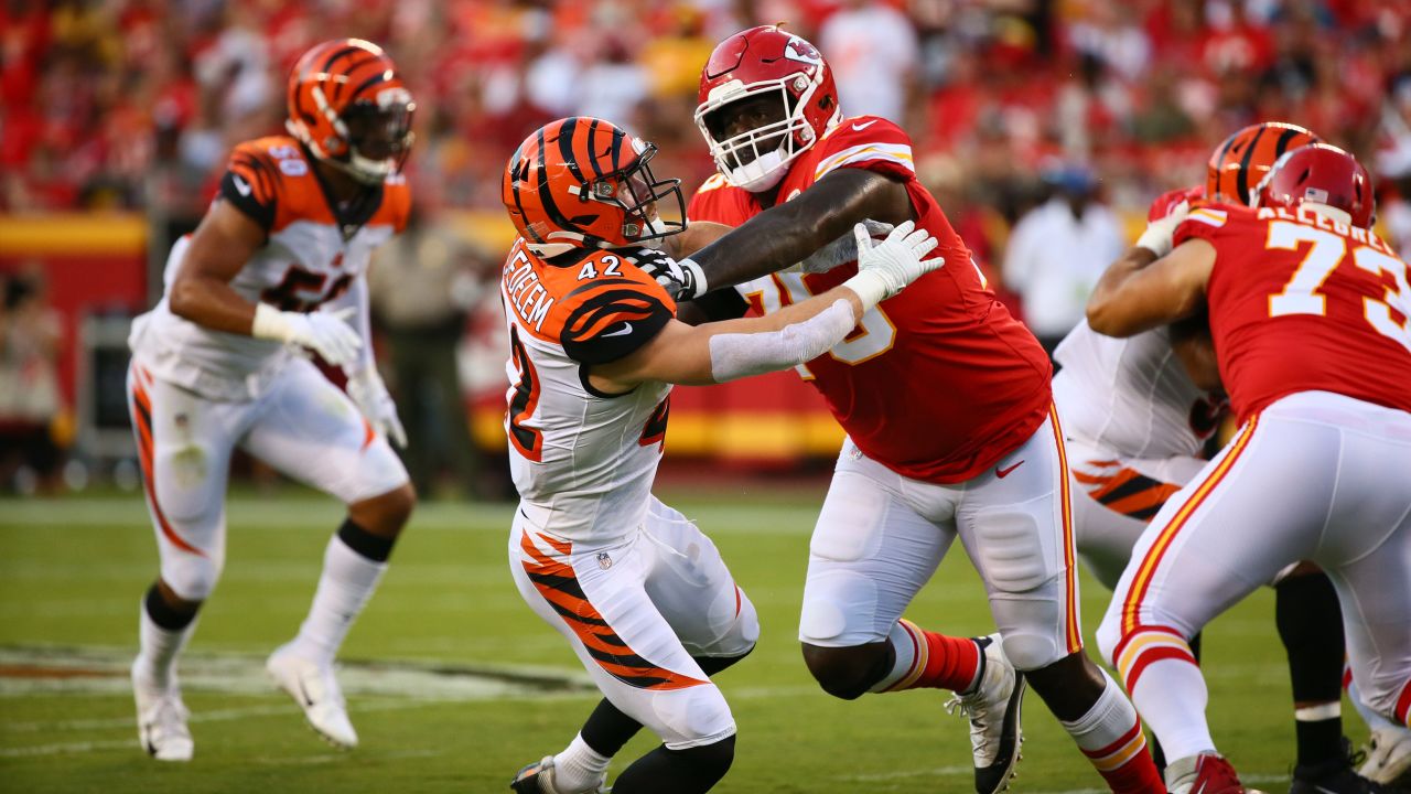 Photo Gallery: Chiefs vs. Bengals Game Action