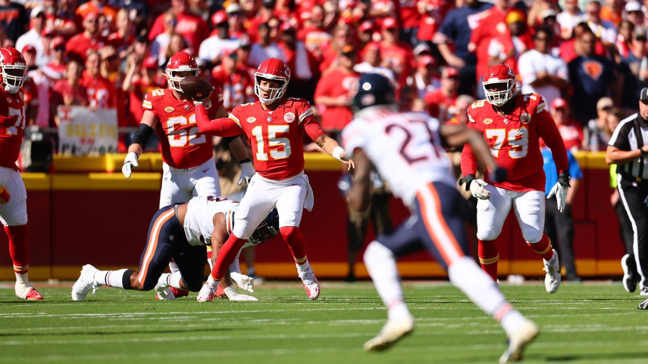 Photo Gallery: Chiefs vs. Bears Game Action