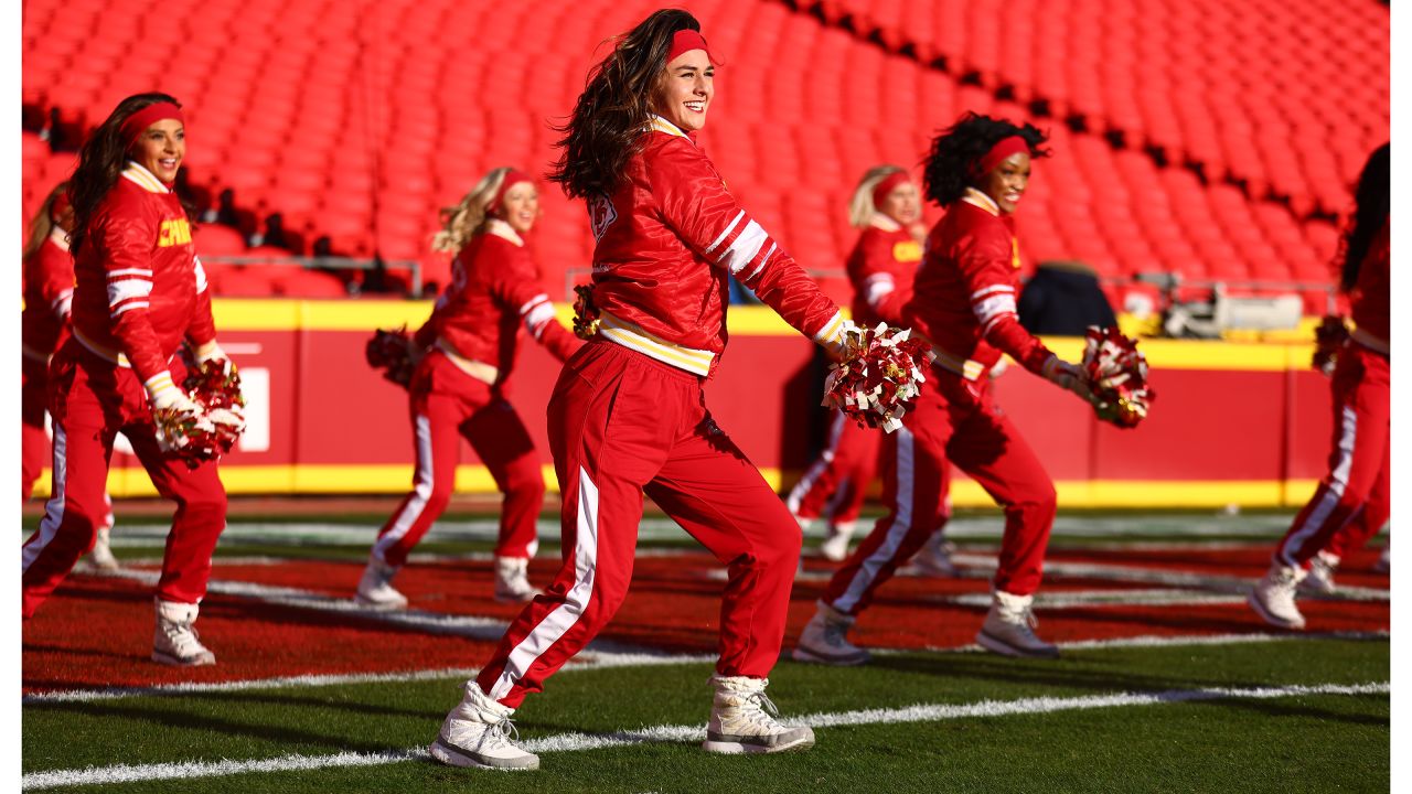 Photos: Chiefs Cheer and Entertainment from Week 10 vs. Jacksonville Jaguars