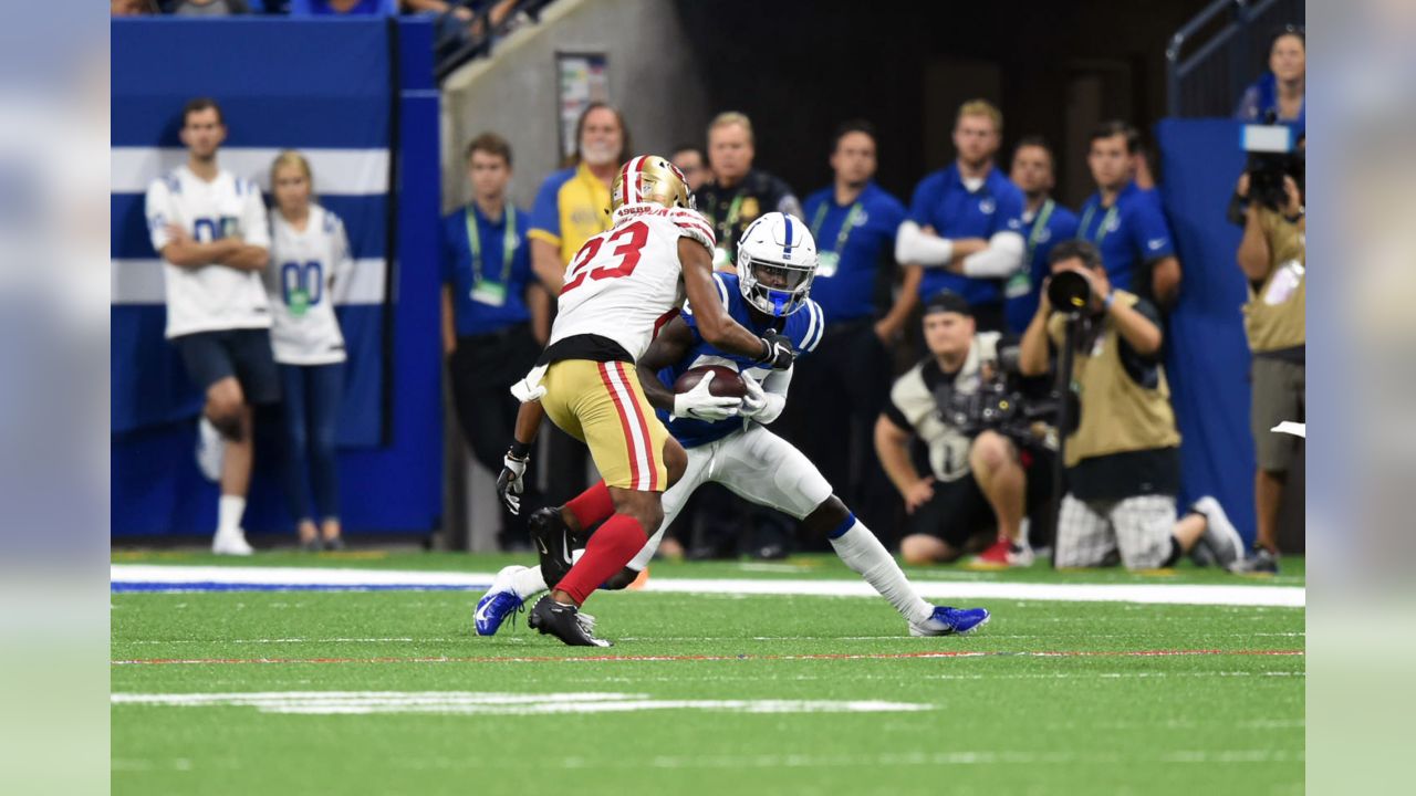 San Francisco 49ers cornerback D.J. Reed (40) warms up before an NFL  preseason football game against the Indianapolis Colts in Indianapolis,  Saturday, Aug. 25, 2018. (AP Photo/Michael Conroy Stock Photo - Alamy