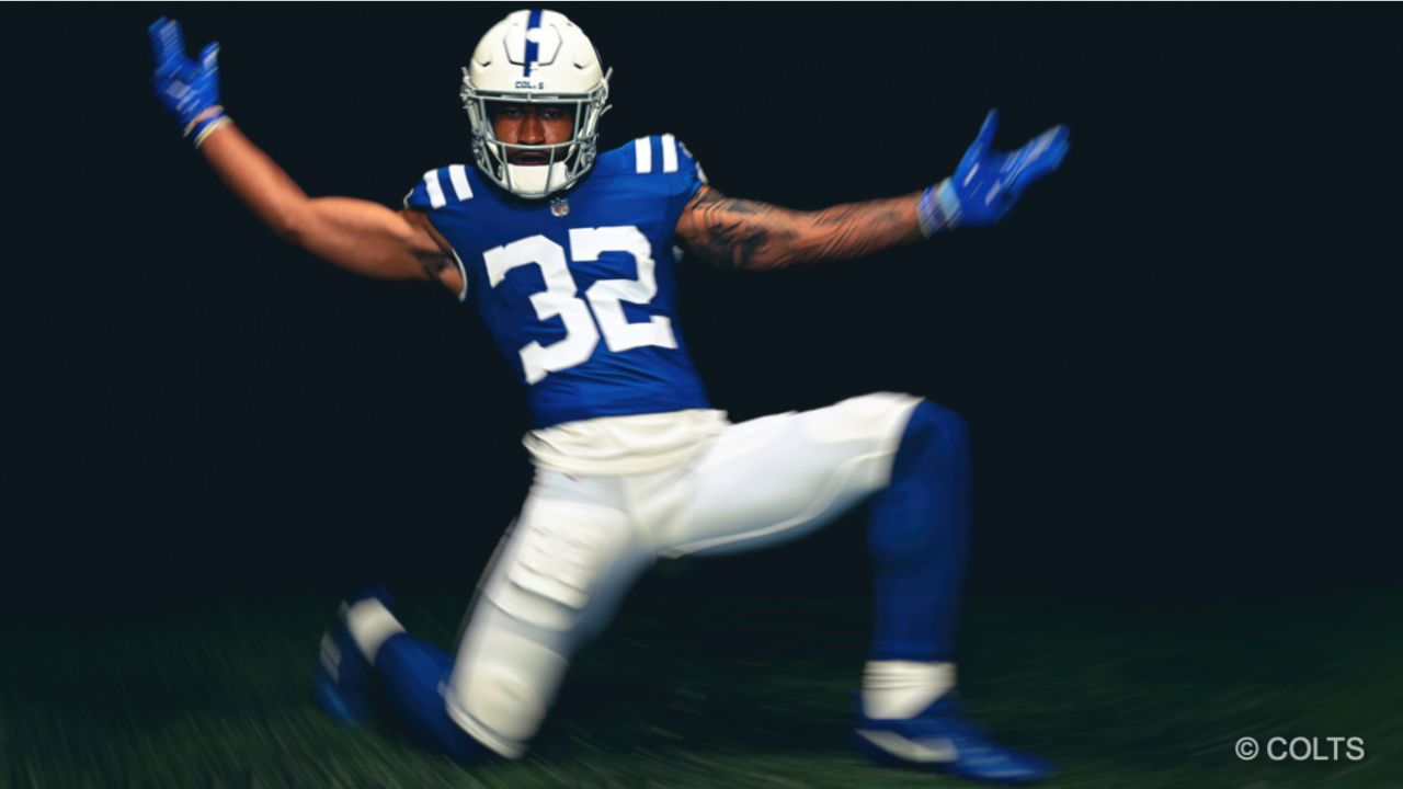 Indianapolis Colts safety Julian Blackmon (32) defends during an NFL  Football game in Arlington, Texas, Sunday, Dec. 4, 2022. (AP Photo/Michael  Ainsworth Stock Photo - Alamy