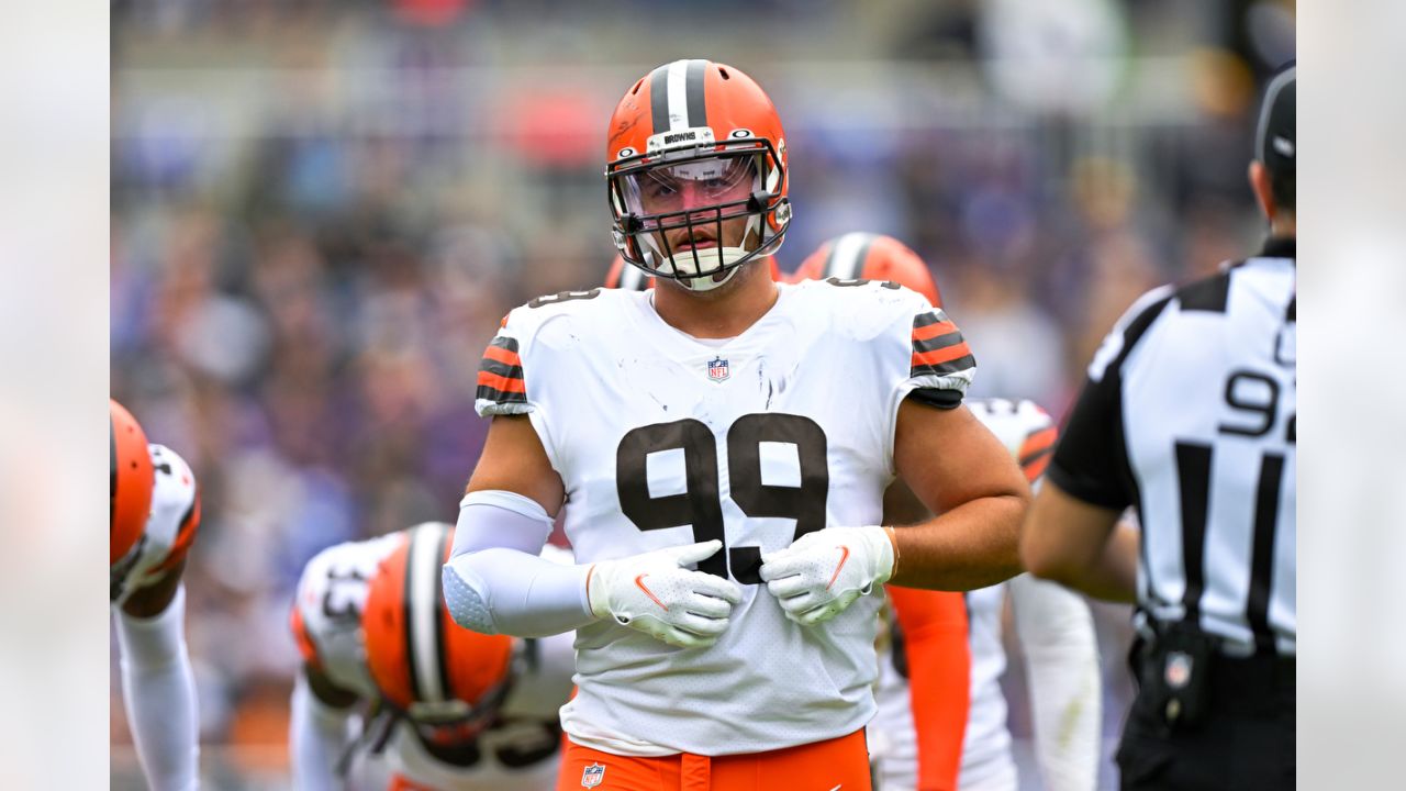 Colts: Why they signed defensive tackle Taven Bryan