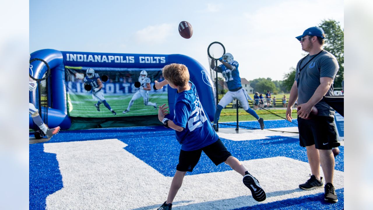 7,844 Colts Training Camp Stock Photos, High-Res Pictures, and