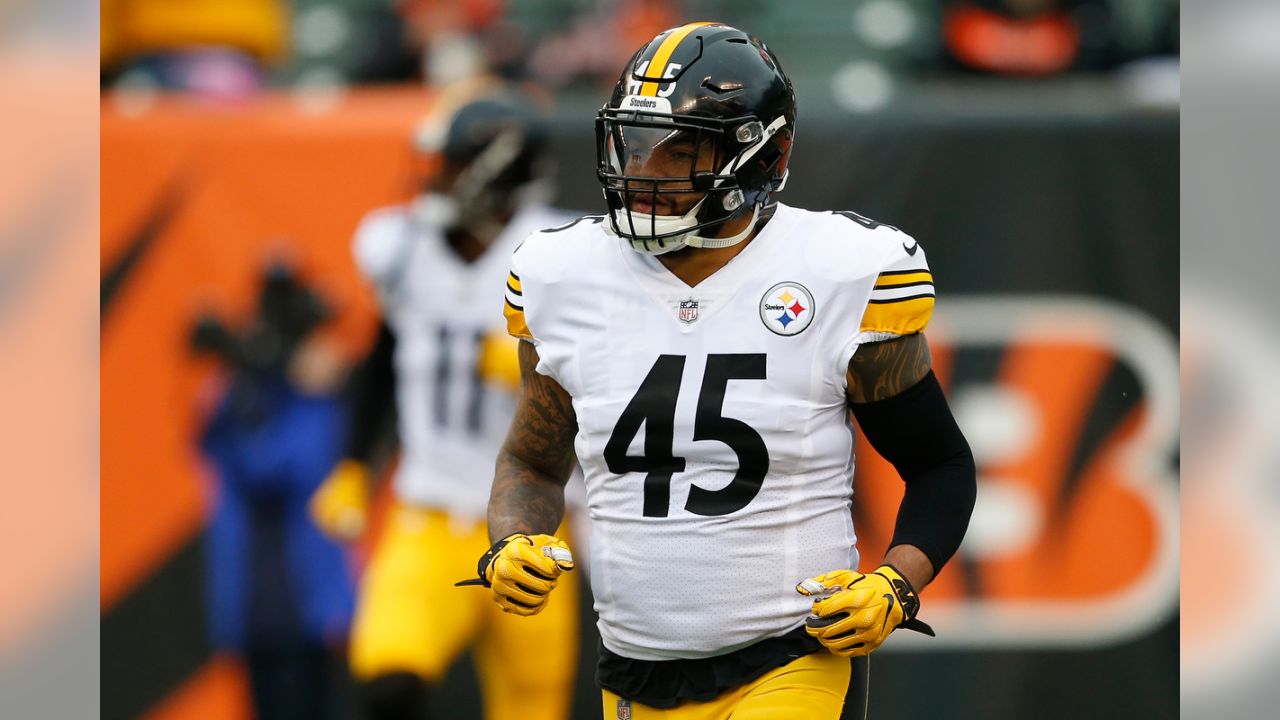 This is the scoreboard at Heinz Field before an NFL football game between  the Pittsburgh Steelers and the Tennessee Titans in Pittsburgh, Sunday,  Dec. 19, 2021. (AP Photo/Gene J. Puskar Stock Photo 