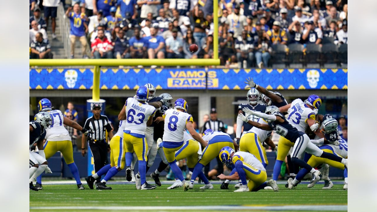 INGLEWOOD, CA - SEPTEMBER 08: Los Angeles Rams place kicker Matt