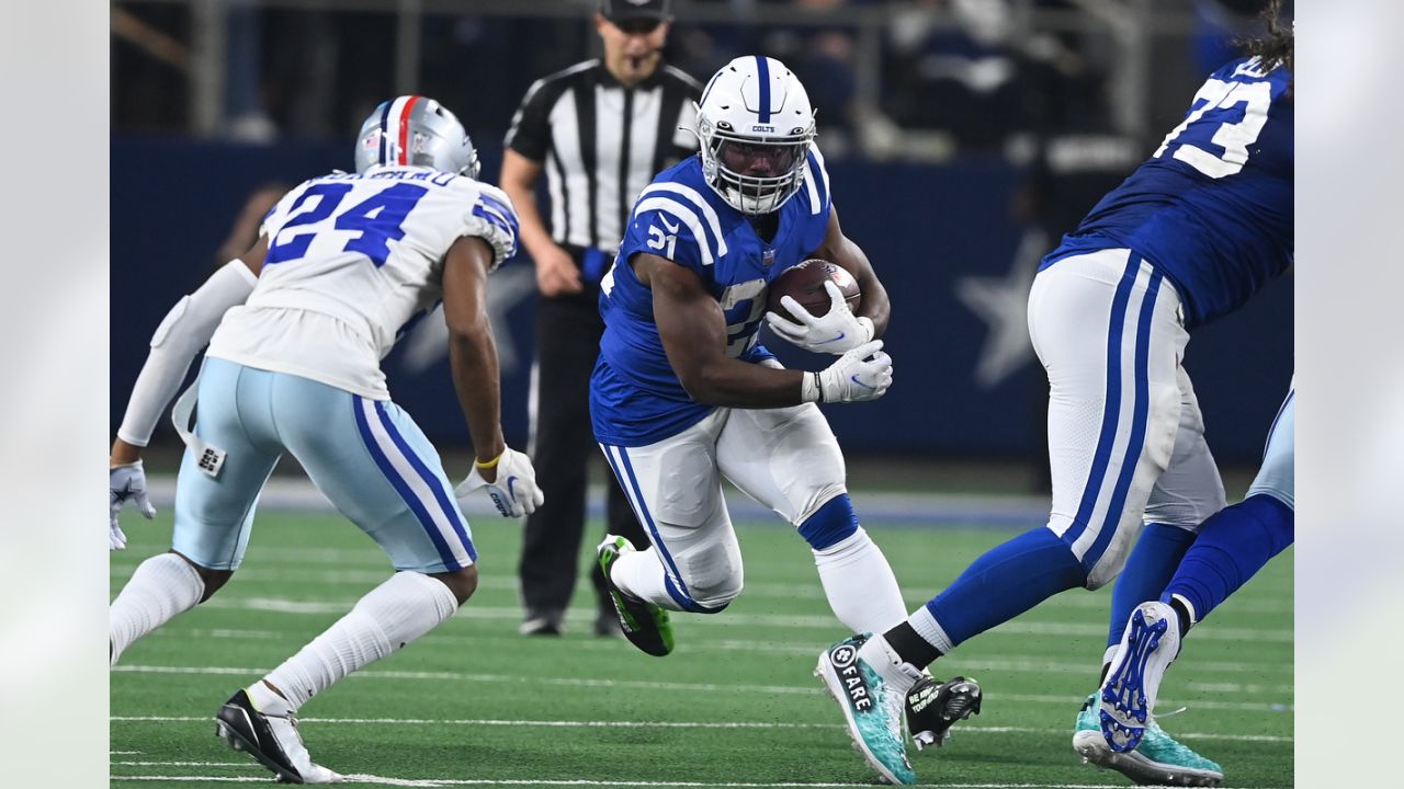 Colts signs RB after Jonathan Taylor's trade request, Zack Moss' brutal  injury