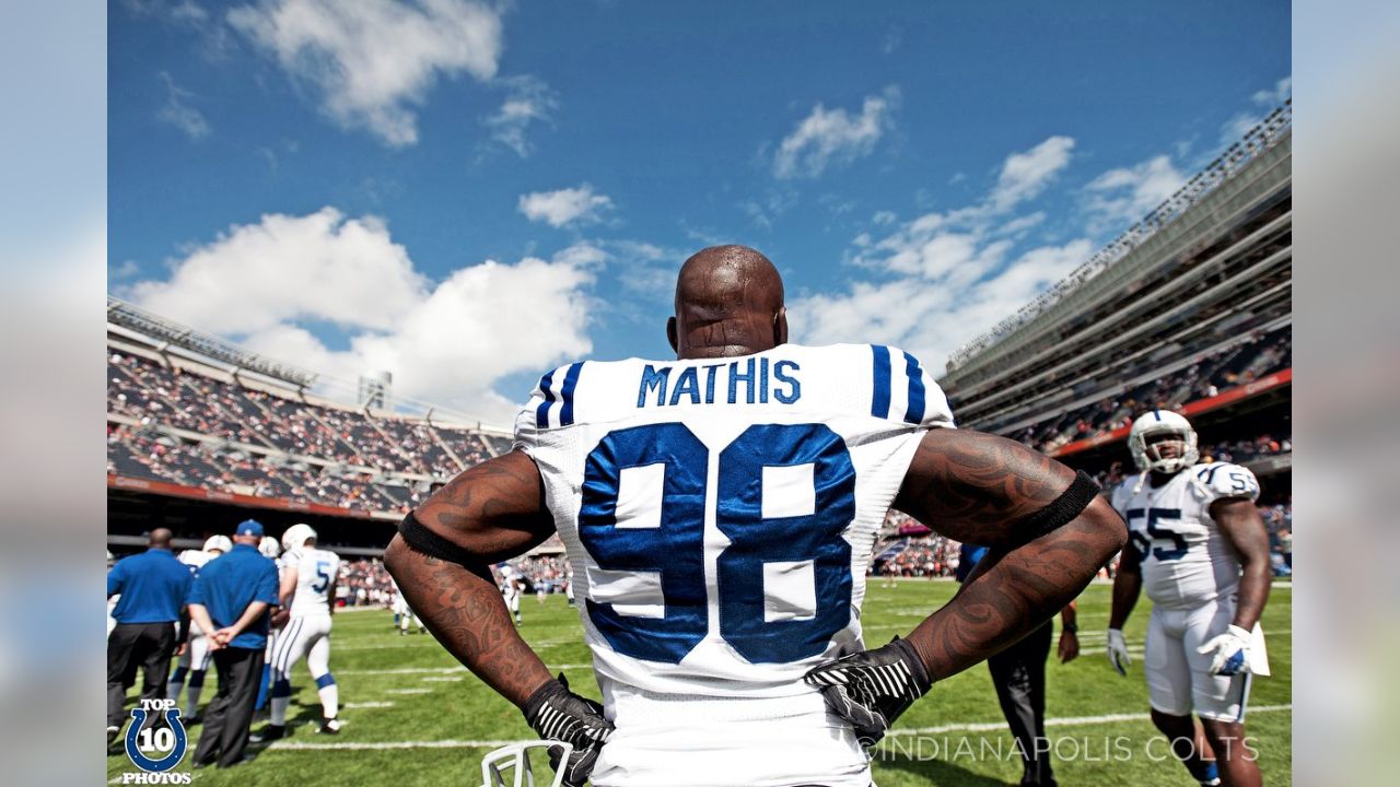 NFL: Robert Mathis retiring after 14 seasons with Colts – Saratogian