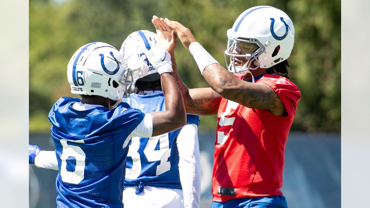 Colts being deliberate with Richardson's NFL education, Colts