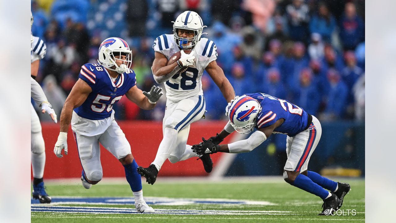 Colts RB Jonathan Taylor continues lead in Pro Bowl voting