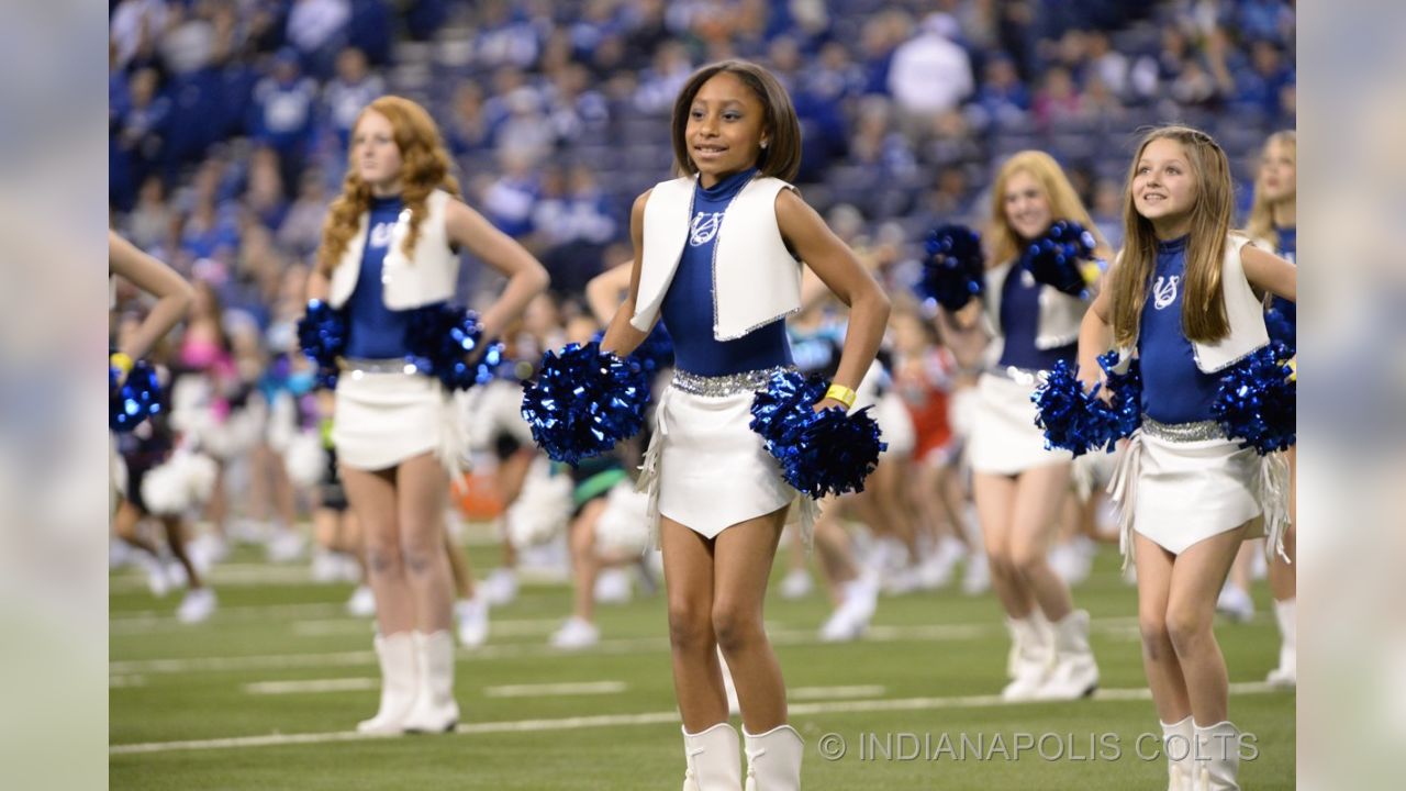 Indianapolis Colts junior cheerleaders shine in pregame performance