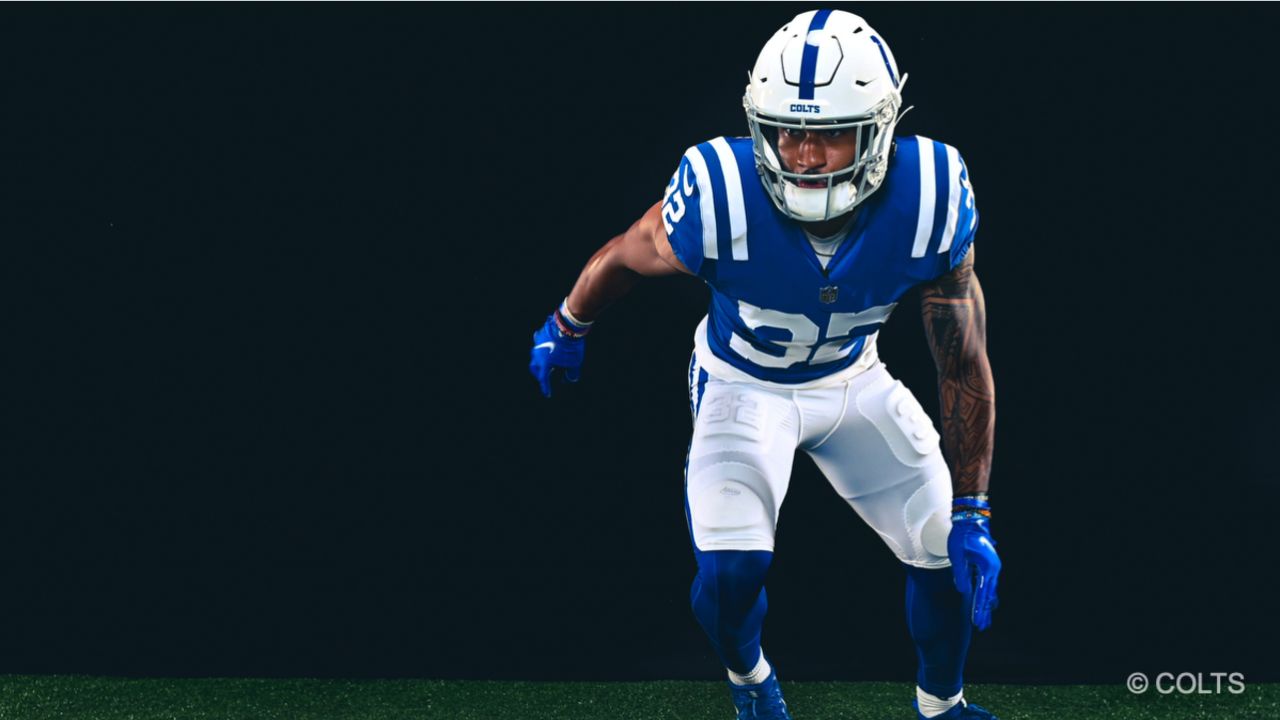 Indianapolis Colts safety Julian Blackmon (32) defends during an NFL  Football game in Arlington, Texas, Sunday, Dec. 4, 2022. (AP Photo/Michael  Ainsworth Stock Photo - Alamy