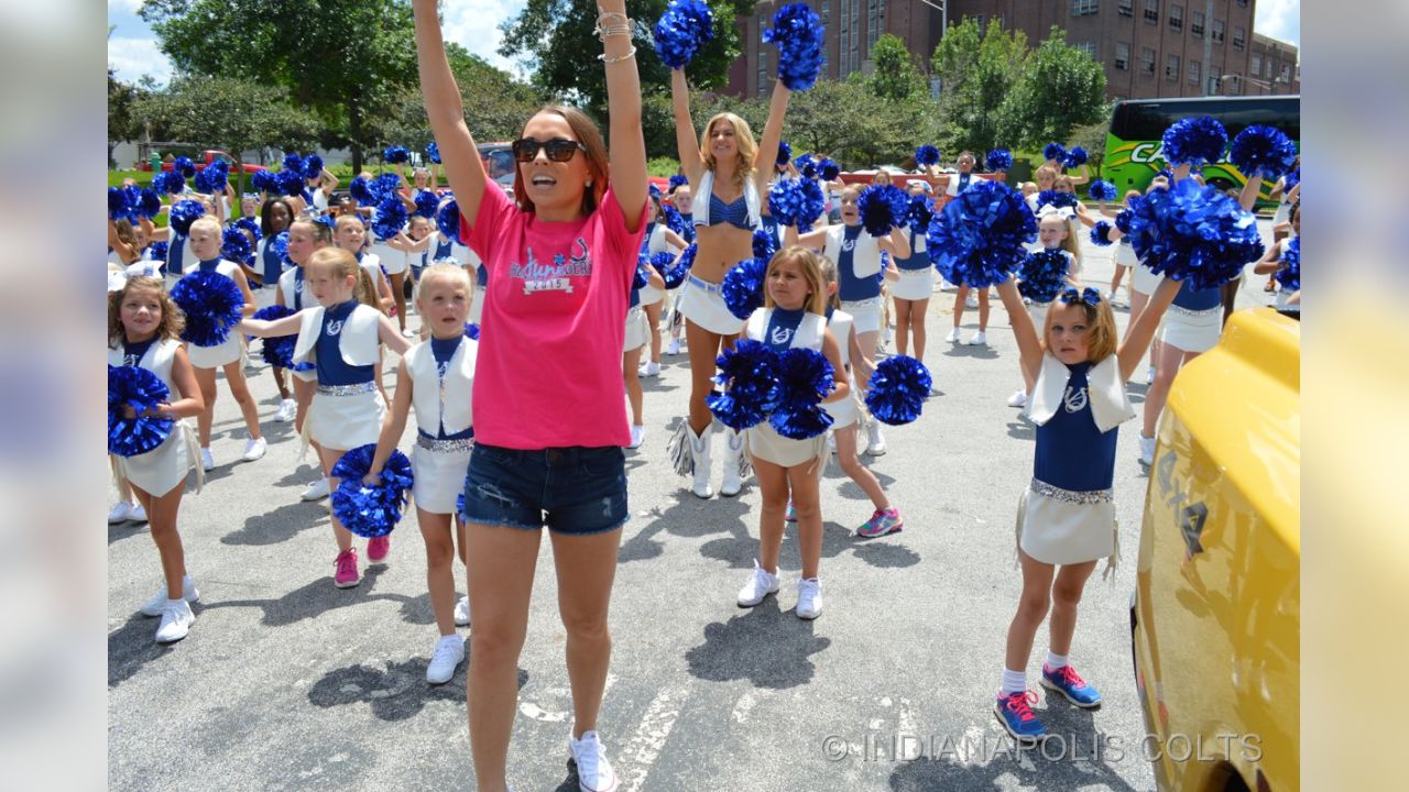 Indianapolis Colts junior cheerleaders shine in pregame performance