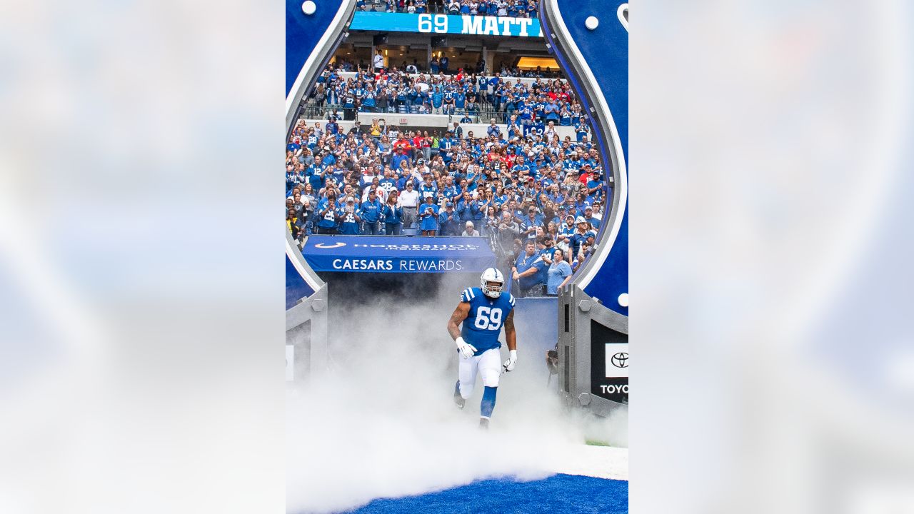 Indianapolis Colts tackle Matt Pryor (69) blocks Tennessee Titans