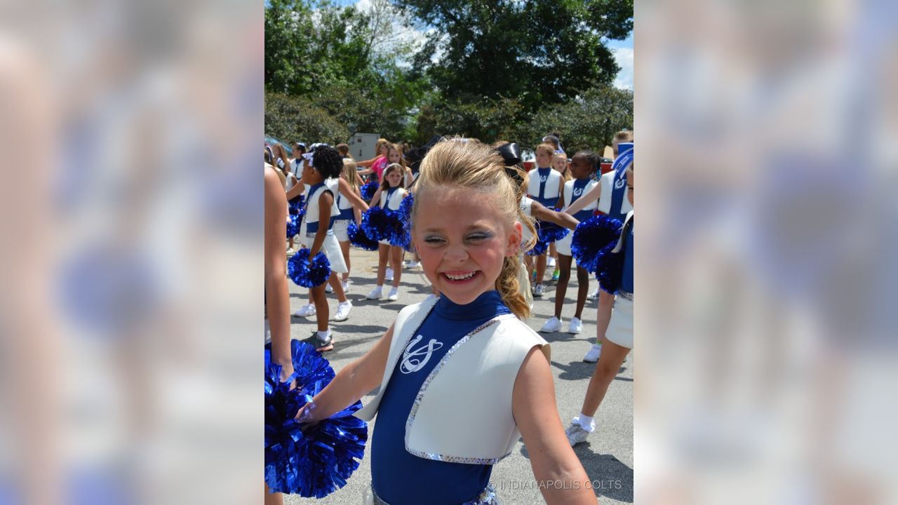 Indianapolis Colts junior cheerleaders shine in pregame performance