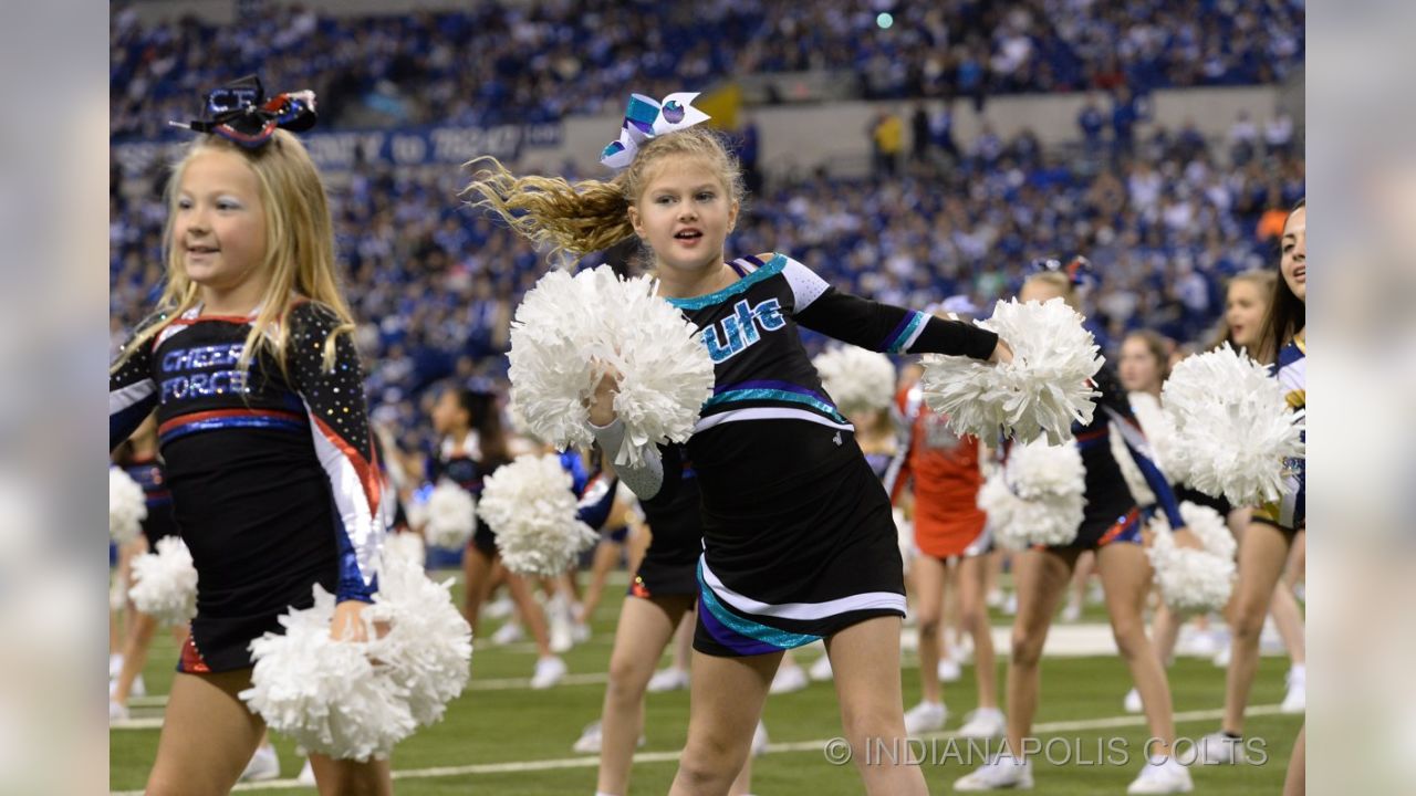 Indianapolis Colts junior cheerleaders shine in pregame performance