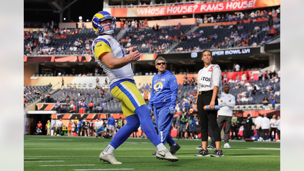 Los Angeles Rams place kicker Matt Gay (8) warms up before an NFL