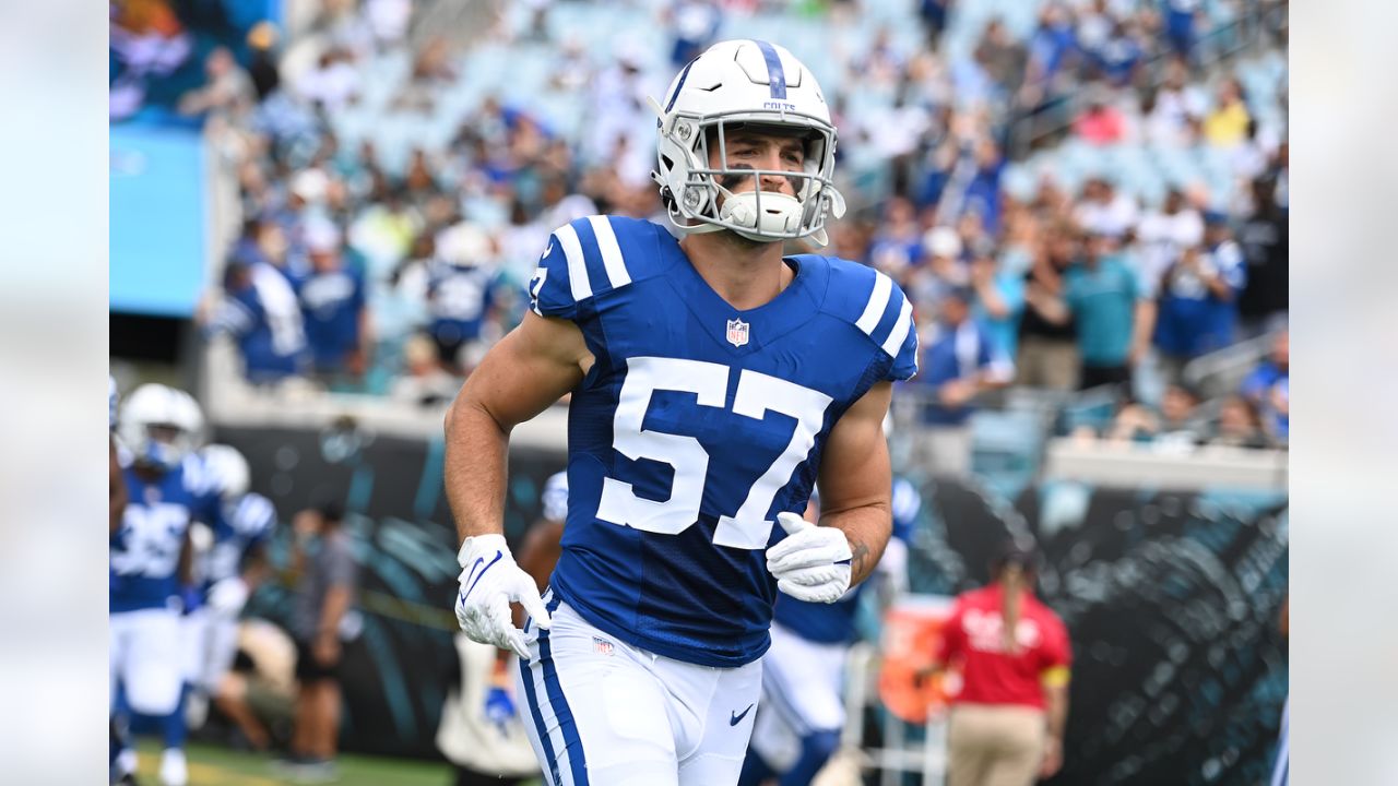 MINNEAPOLIS, MN - DECEMBER 17: Indianapolis Colts linebacker JoJo