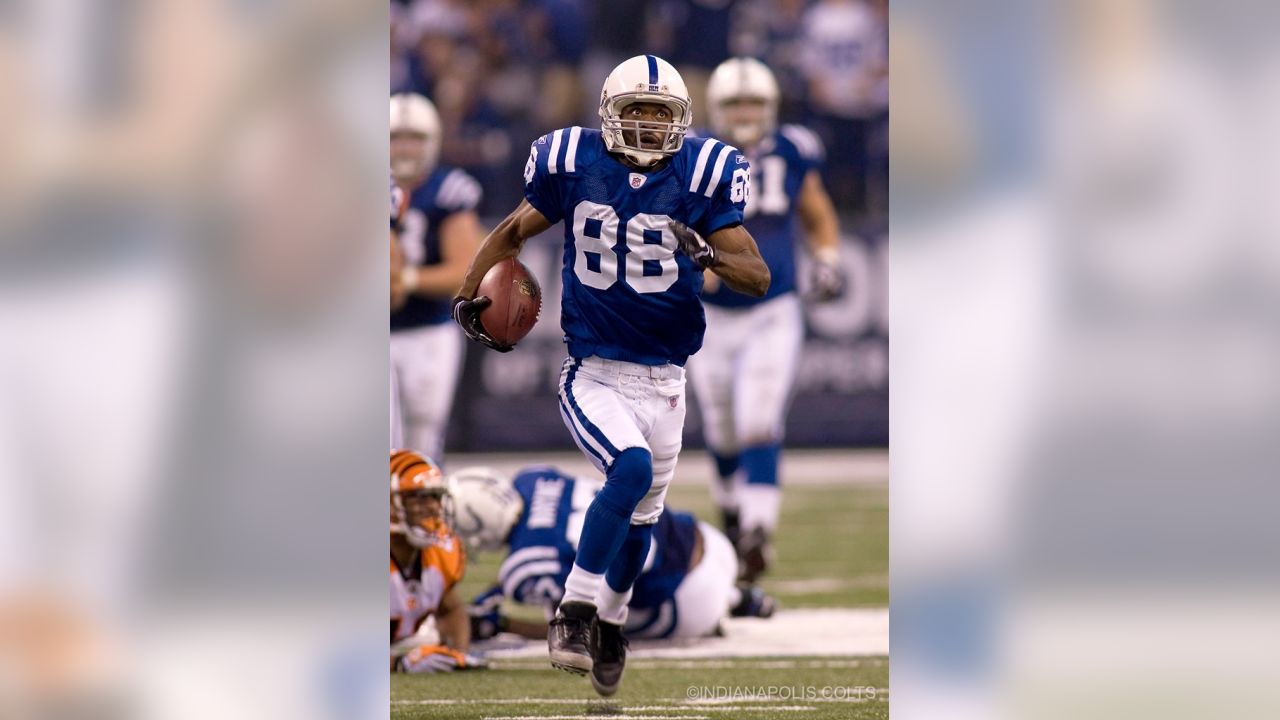 Peyton Manning Lends Hand In Marvin Harrison's Hall Of Fame Intro