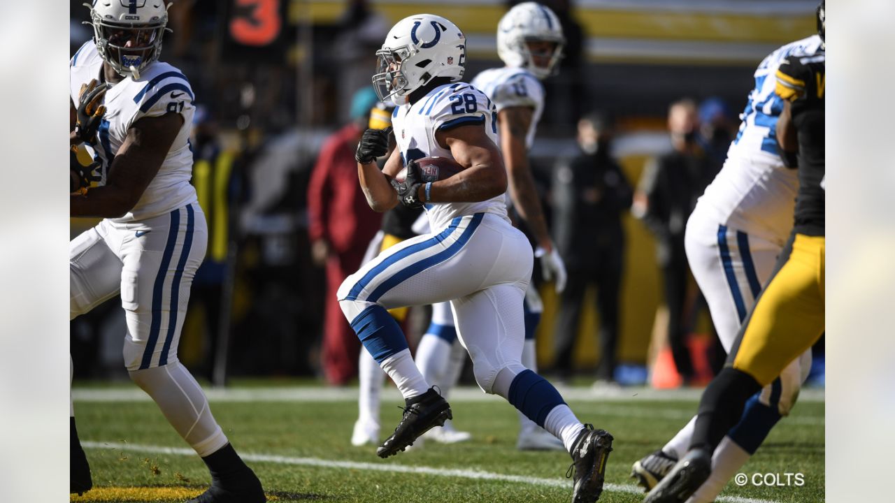 Colts fantasy footballrunning backs: Indy to go with committee approach  while Jonathan Taylor is sidelined - DraftKings Network