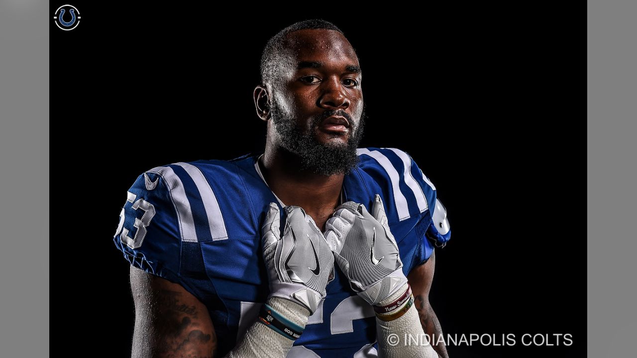 Former South Carolina State Bulldog Darius Leonard lands a mega