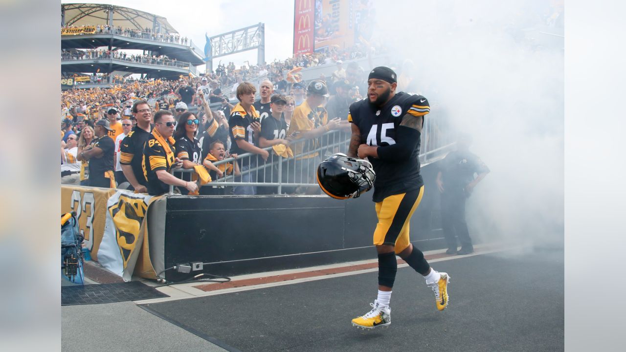 This is the scoreboard at Heinz Field before an NFL football game between  the Pittsburgh Steelers and the Tennessee Titans in Pittsburgh, Sunday,  Dec. 19, 2021. (AP Photo/Gene J. Puskar Stock Photo 